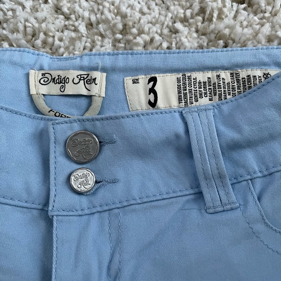 Light blue shorts . - Picture 3 of 5